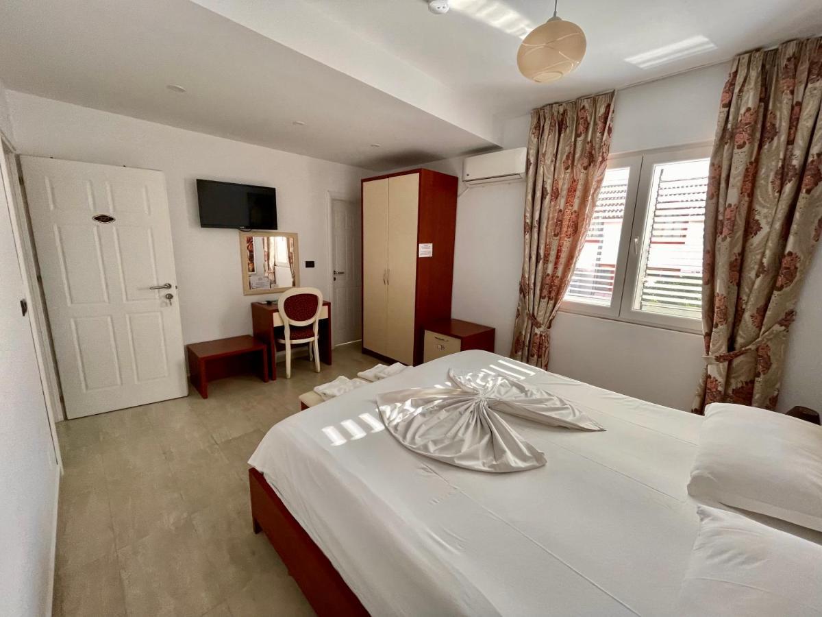 טיראנה Vila Ada Hotel מראה חיצוני תמונה