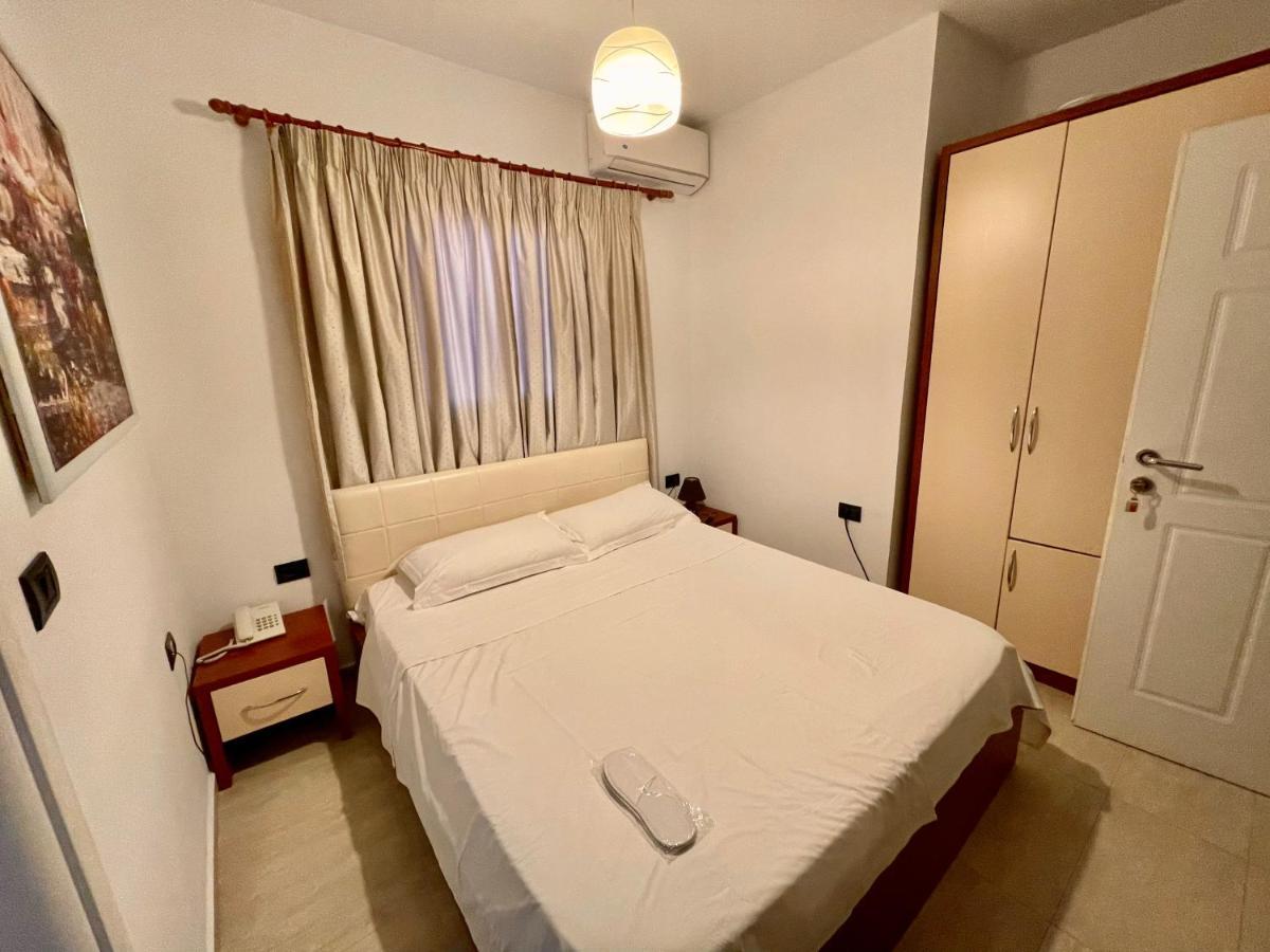 טיראנה Vila Ada Hotel מראה חיצוני תמונה